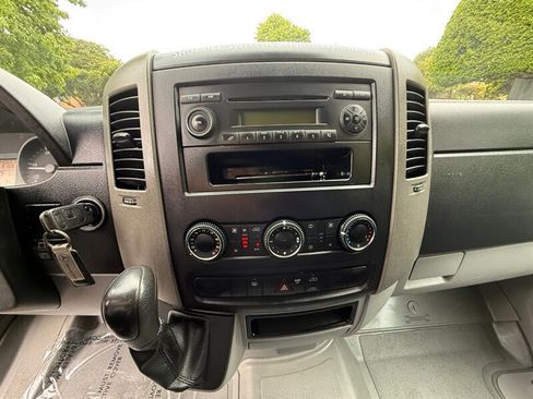Used 2012 Mercedes-Benz Sprinter 2500 image 26