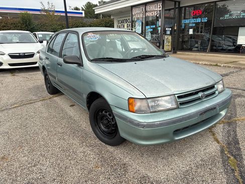 Used 1994 Toyota Tercel DX FWD image 2
