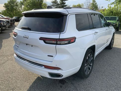 Used 2023 Jeep Grand Cherokee L Overland w/ Advanced Protech Group III AWD/4WD image 16