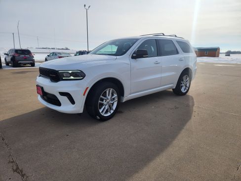 Used 2024 Dodge Durango GT image 4