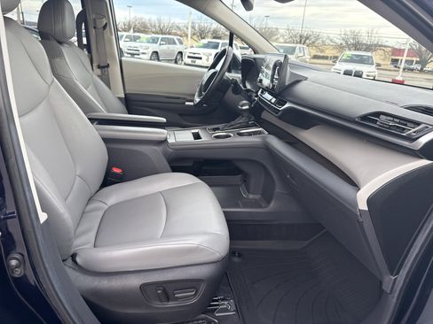 Certified 2024 Toyota Sienna XLE image 14