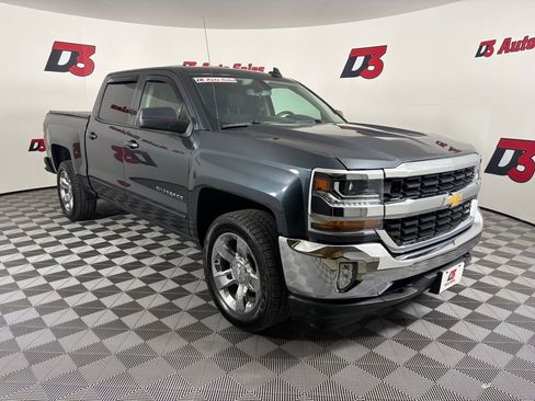 Used 2018 Chevrolet Silverado 1500 LT w/ LT Eassist Package AWD/4WD image 10
