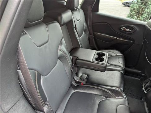 Used 2015 Jeep Cherokee Limited AWD/4WD image 17