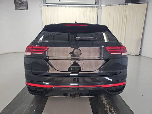 Used 2023 Volkswagen Atlas Cross Sport SEL R-Line AWD/4WD image 3