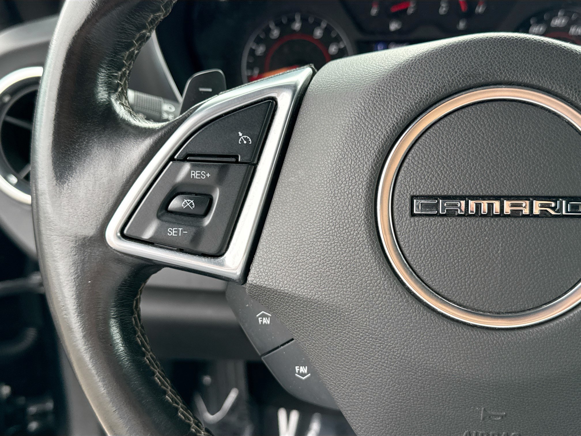 Used 2021 Chevrolet Camaro LT w/ Technology Package RWD image 33