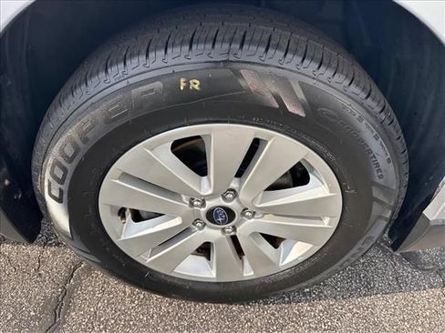Used 2018 Subaru Outback 2.5i Premium AWD/4WD image 33