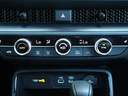 Used 2024 Honda CR-V EX image 17