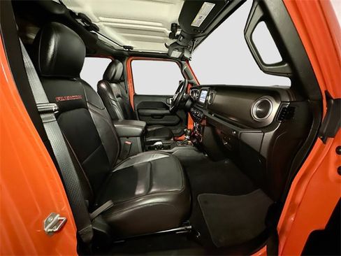 Used 2018 Jeep Wrangler Unlimited Rubicon w/ LED Lighting Group image 22