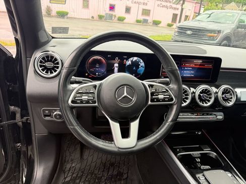 Used 2023 Mercedes-Benz GLB 250 4MATIC image 15