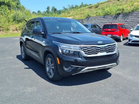 Certified 2021 Kia Seltos LX AWD/4WD image 4