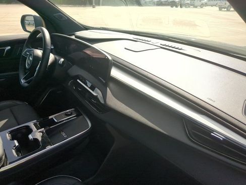Used 2025 Buick Enclave Preferred FWD image 22