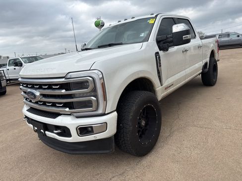 Used 2024 Ford F350 Platinum image 3