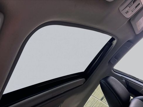 Used 2015 Toyota Corolla LE Premium FWD image 14