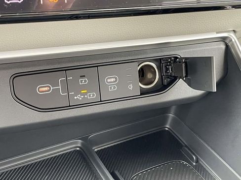 New 2026 Kia Carnival EX image 38