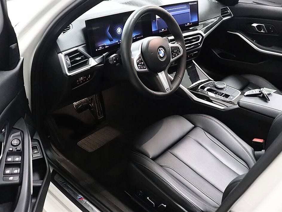 Used 2024 BMW 330i w/ M-Sport Package w/ M Sport Package RWD image 10