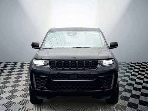 New 2026 Jeep Grand Cherokee Altitude AWD/4WD image 2