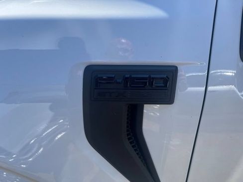 Used 2025 Ford F150 STX w/ Equipment Group 201A FX4 AWD/4WD image 5