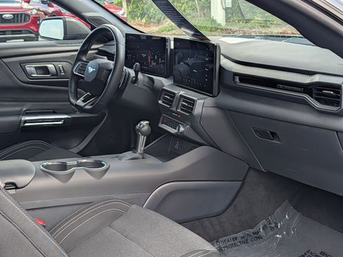 Used 2025 Ford Mustang GT RWD image 14