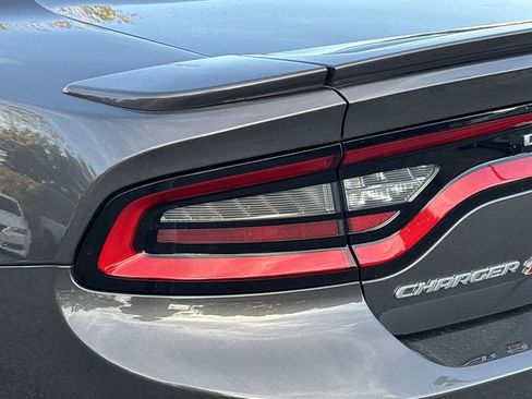 Used 2020 Dodge Charger SXT image 7