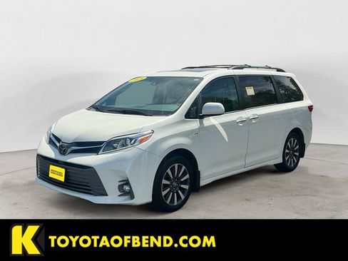Used 2018 Toyota Sienna XLE AWD/4WD image 1