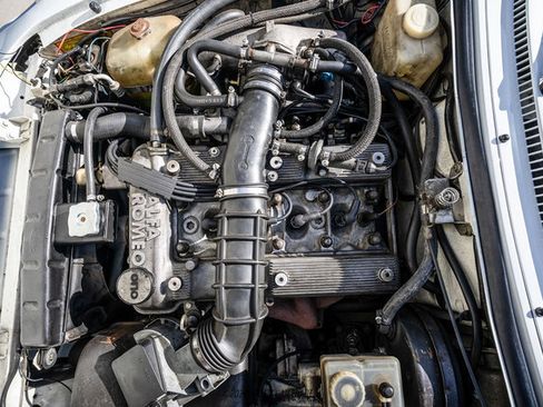 Used 1989 Alfa Romeo Spider Graduate image 26