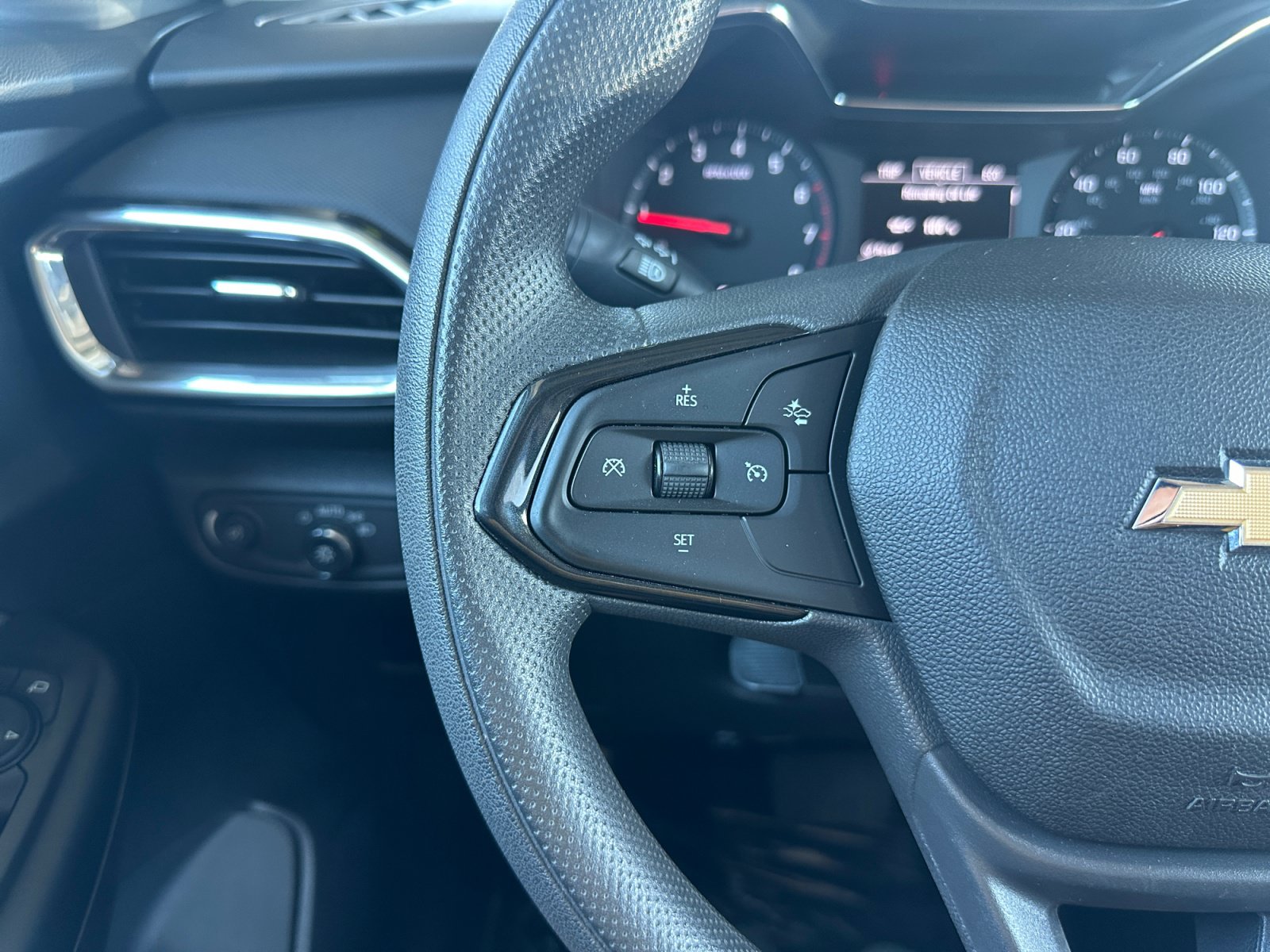 Used 2023 Chevrolet TrailBlazer LT FWD image 18