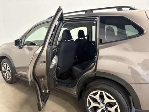 Used 2024 Subaru Forester Premium AWD/4WD image 27