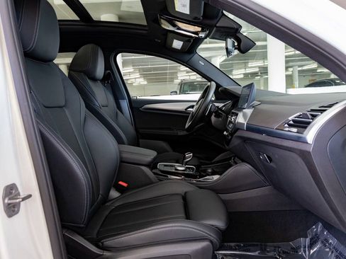 Certified 2025 BMW X4 xDrive30i w/ Premium Package image 29