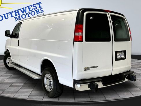 Used 2024 Chevrolet Express 2500 w/ Driver Convenience Package RWD image 5