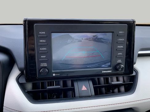 Used 2022 Toyota RAV4 XLE AWD/4WD image 26