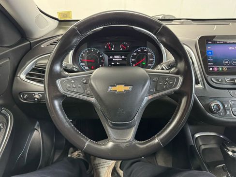 Used 2020 Chevrolet Malibu LT w/ Leather Package FWD image 34