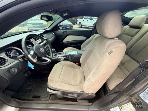 Used 2014 Ford Mustang Coupe image 8