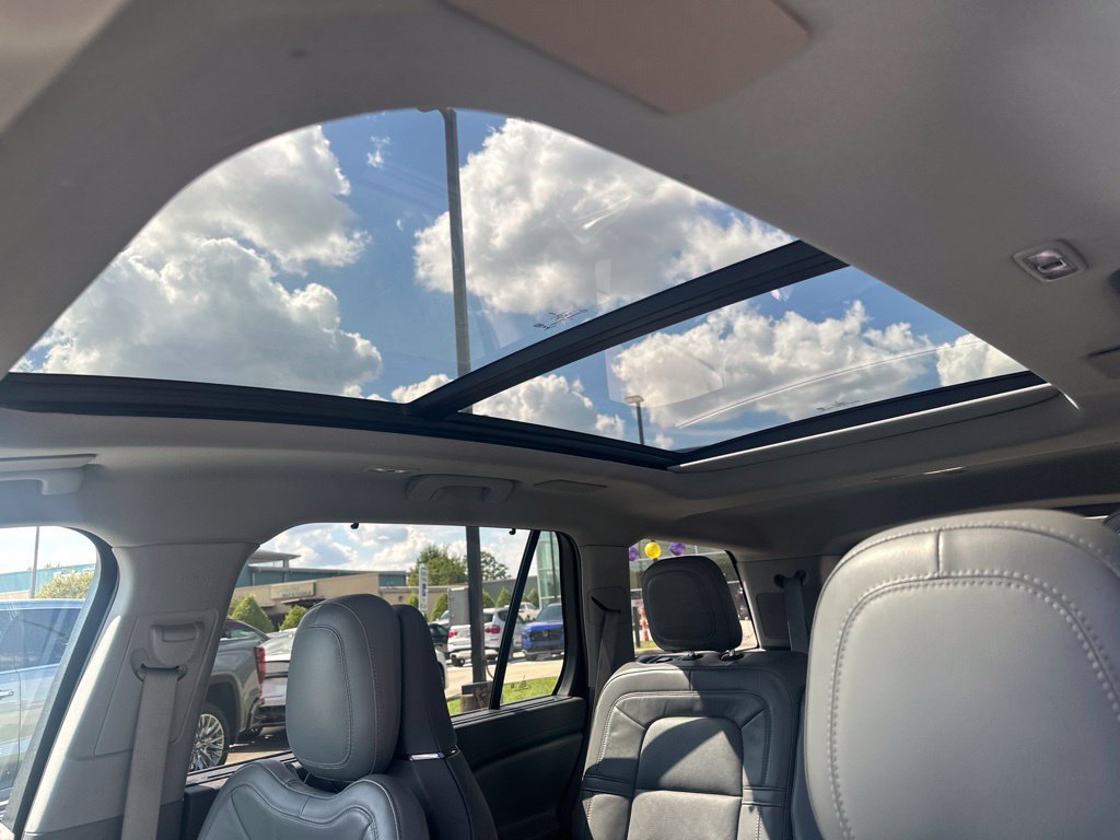 Used 2020 Lincoln Aviator Reserve w/ Equipment Group 201A RWD image 27