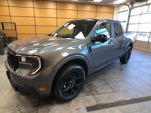 New 2026 Ford Maverick Lariat w/ Black Appearance Package image 3