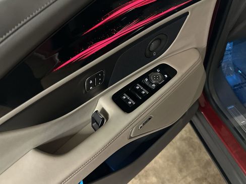 Used 2024 Lincoln Nautilus Reserve w/ Equipment Group 202A image 15