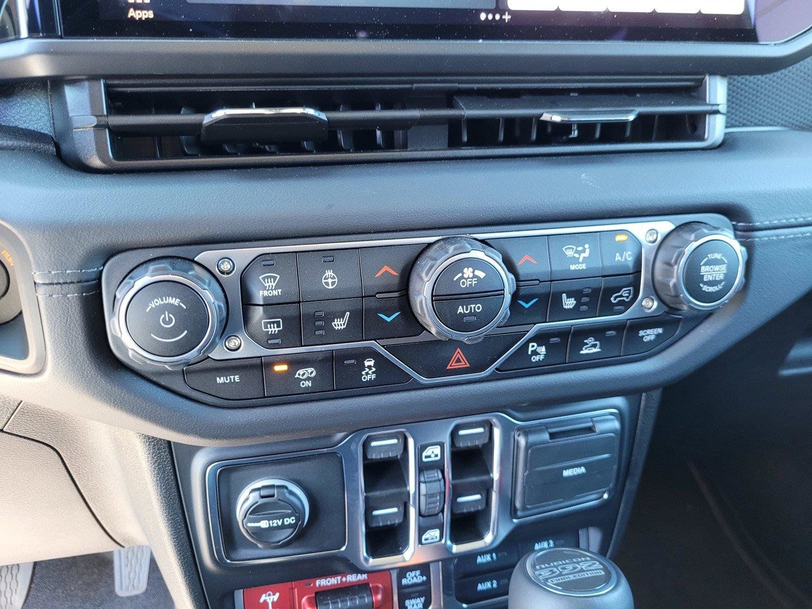 Used 2025 Jeep Wrangler Unlimited Rubicon 392 AWD/4WD image 27