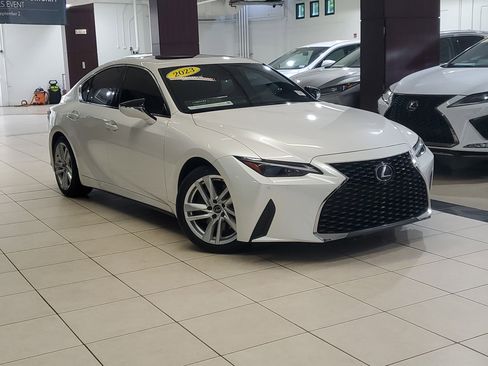 Certified 2023 Lexus IS 300 w/ Comfort Package image 32