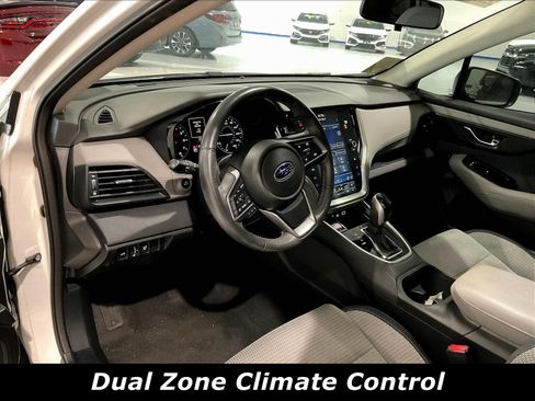 Used 2023 Subaru Outback Premium AWD/4WD image 4