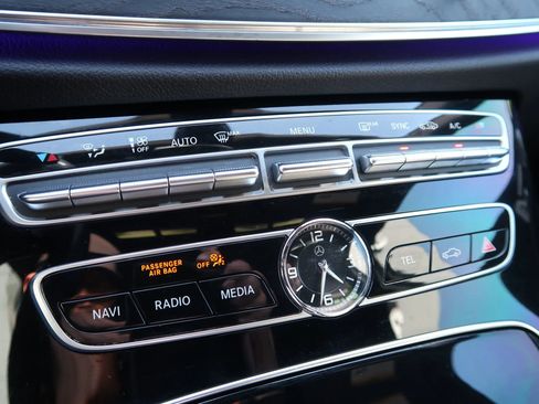 Used 2017 Mercedes-Benz E 300 image 32