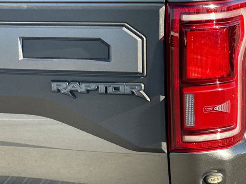 Used 2019 Ford F150 Raptor w/ Equipment Group 802A Luxury image 33