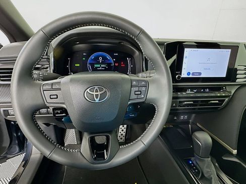 Certified 2026 Toyota Camry SE w/ Convenience Package FWD image 11