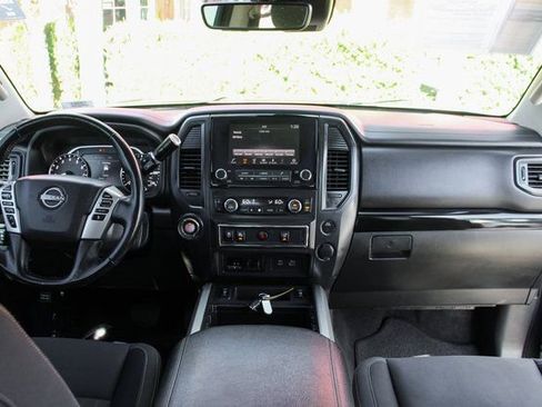 Used 2023 Nissan Titan SV w/ SV Convenience Package image 25