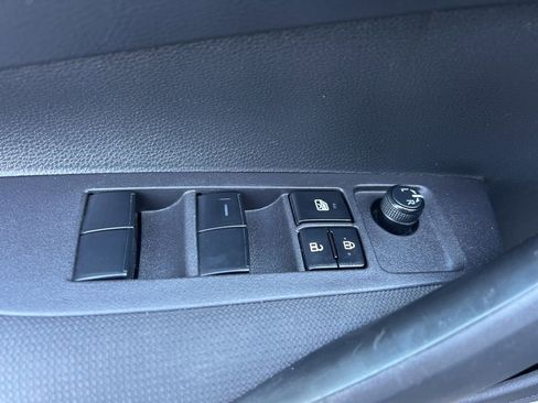 Used 2024 Toyota Corolla LE image 22