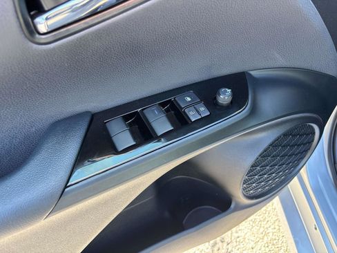 Certified 2022 Toyota Prius XLE image 7