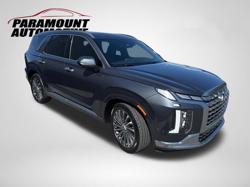 Used 2024 Hyundai Palisade Calligraphy FWD image 3
