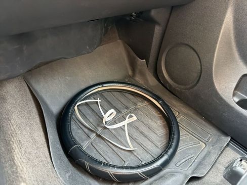 Used 2013 GMC Sierra 1500 SLT w/ Skid Plate Package image 22