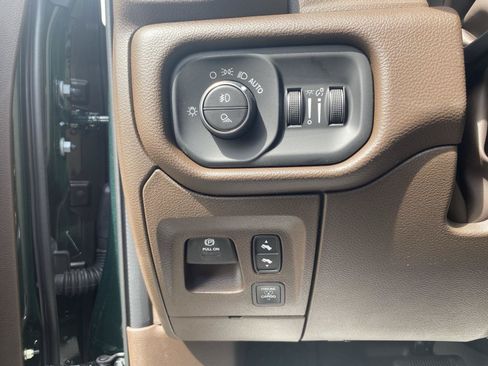 New 2026 RAM 1500 Laramie AWD/4WD image 16