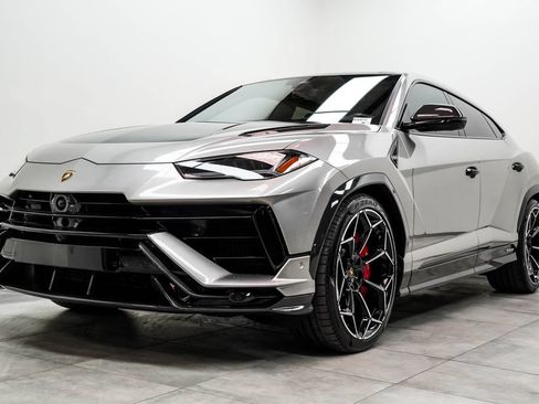 Used 2024 Lamborghini Urus Performante AWD/4WD image 8