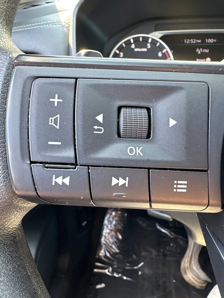 Used 2024 Nissan Rogue SV AWD/4WD image 20