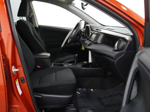 Used 2015 Toyota RAV4 LE AWD/4WD image 11